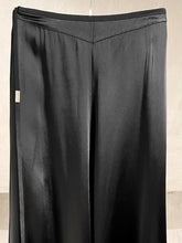 Load image into Gallery viewer, Ann Demeulemeester skirt