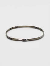 Load image into Gallery viewer, Werkstatt Mümchen - hook skull bangle