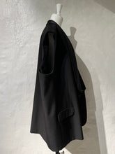 Load image into Gallery viewer, MM6 Maison Margiela Sleeveless tailored jacket