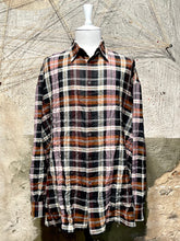 Load image into Gallery viewer, Lauseger shirt