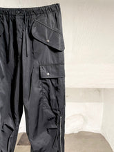 Load image into Gallery viewer, Dries Van Noten nylon cargo trousers