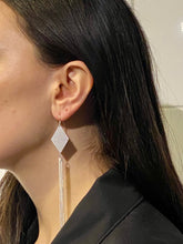 Load image into Gallery viewer, Ebon Li - earrings