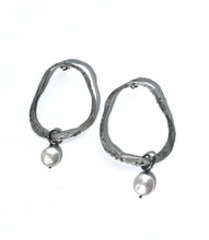 Load image into Gallery viewer, FESWA earrings