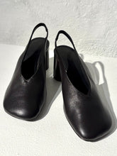 Load image into Gallery viewer, Lemaire slingback pumps