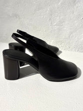 Load image into Gallery viewer, Lemaire slingback pumps