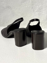 Load image into Gallery viewer, Lemaire slingback pumps