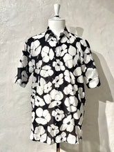 Load image into Gallery viewer, Dries Van Noten floral print shirt