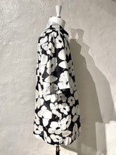 Load image into Gallery viewer, Dries Van Noten floral print shirt