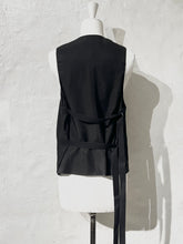 Load image into Gallery viewer, Ann Demeulemeester waistcoat