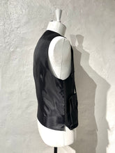 Load image into Gallery viewer, Core RD Knitting Co vest