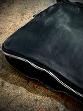 Load image into Gallery viewer, Guidi small belt bag