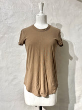 Load image into Gallery viewer, James Perse t-shirt