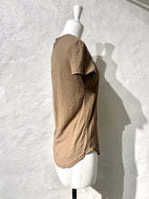 Load image into Gallery viewer, James Perse t-shirt