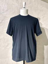 Load image into Gallery viewer, James Perse elevated lotus t-shirt