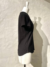 Load image into Gallery viewer, James Perse t-shirt