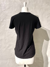 Load image into Gallery viewer, James Perse t-shirt
