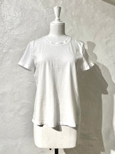 Load image into Gallery viewer, James Perse t-shirt