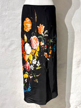 Load image into Gallery viewer, Dries Van Noten flower print skirt