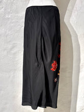 Load image into Gallery viewer, Dries Van Noten flower print skirt