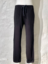 Load image into Gallery viewer, James Perse black cotton jersey sweatpants