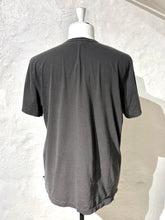 Load image into Gallery viewer, James Perse carbon grey cotton jersey t-shirt