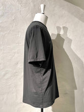 Load image into Gallery viewer, James Perse elevated lotus t-shirt