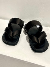 Load image into Gallery viewer, Yohji Yamamoto sandals