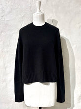 Load image into Gallery viewer, James Perse cropped cashmere sweater