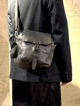 Load image into Gallery viewer, Guidi satchel bag