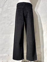 Load image into Gallery viewer, Ann Demeulemeester denim jeans
