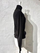 Load image into Gallery viewer, Lemaire buttoned top