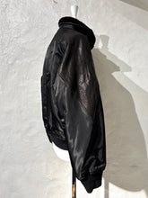 Load image into Gallery viewer, Coor high neck shearling bomber jacket