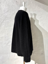 Load image into Gallery viewer, Adnym Atelier knitted sweater