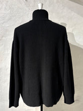 Load image into Gallery viewer, Adnym Atelier knitted cardigan