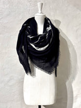 Load image into Gallery viewer, Ann Demeulemeester scarf