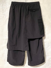 Load image into Gallery viewer, Maharishi trousers