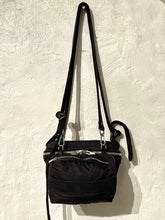 Load image into Gallery viewer, Guidi small cross body bag