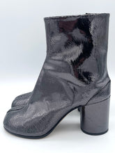 Load image into Gallery viewer, Maison Margiela tabi boot