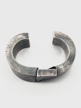 Load image into Gallery viewer, Filip Palmén - cuff