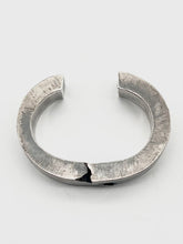 Load image into Gallery viewer, Filip Palmén - cuff