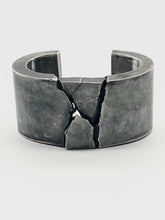 Load image into Gallery viewer, Filip Palmén - cuff