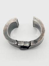 Load image into Gallery viewer, Filip Palmén - cuff