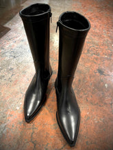 Load image into Gallery viewer, Ann Demeulemeester pointy toe boots