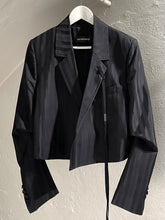 Load image into Gallery viewer, Ann Demeulemeester cropped slouchy jacket