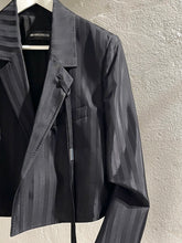 Load image into Gallery viewer, Ann Demeulemeester cropped slouchy jacket