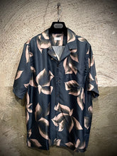 Load image into Gallery viewer, Dries Van Noten printed short sleeve shirt