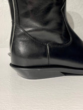 Load image into Gallery viewer, Ann Demeulemeester pointy toe boots