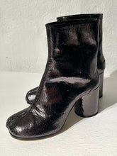 Load image into Gallery viewer, Maison Margiela broken mirror tabi boots