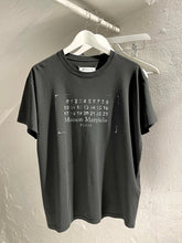 Load image into Gallery viewer, Maison Margiela relaxed stamp logo t-shirt