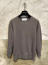 Load image into Gallery viewer, Extreme Cashmere fine knit cropped sleeve top